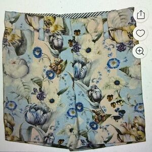 Burberry kids all over floral linen tailored Shorts, NWT, size 10Y